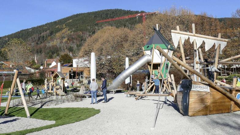 spielplatz-kurgarten_merkur