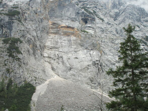 Ausbruchnische des Bergsturzes Steingerümpel im Reintal