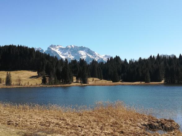 Geroldsee mit dem Blick auf das Karwendel