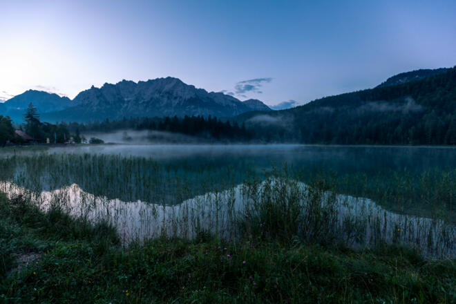Lautersee am frühen Morgen mit Nebelschwaden