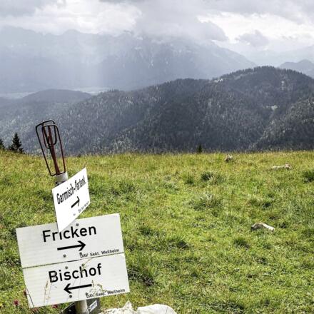 Am Sattel zwischen Bischof und Hohem Fricken, Blick gen Süden.