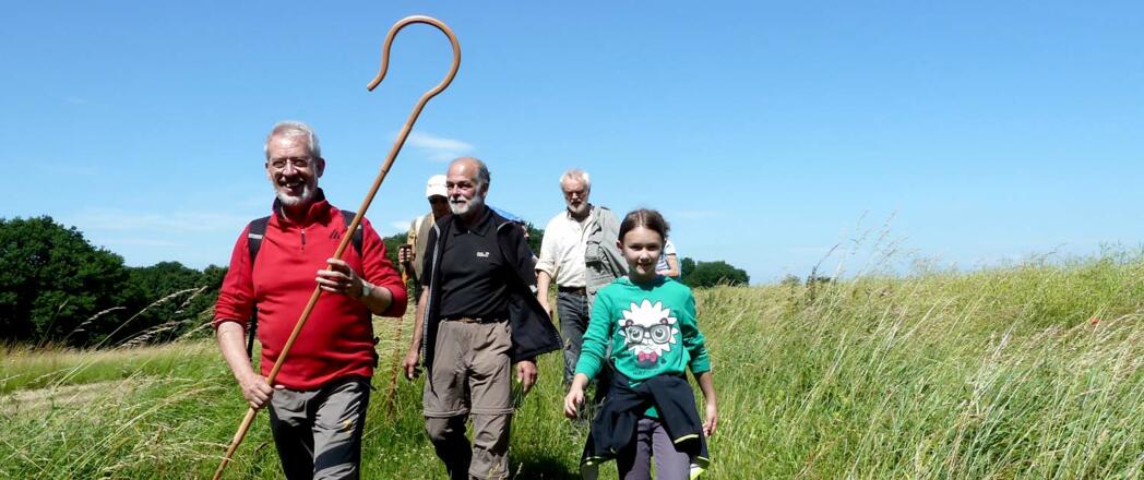 Pilgergruppe im Harzvorland