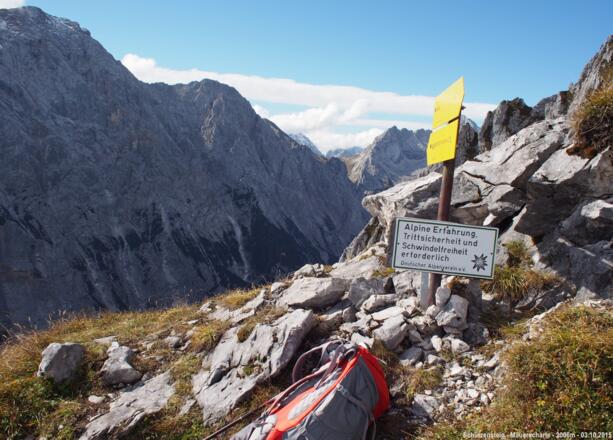 Mauerscharte am Einstieg zum Schützensteig