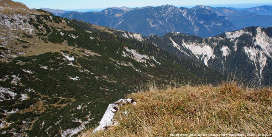 Mauerscharte - Blick auf das Kreuzeck mit Kreuzeckhaus
