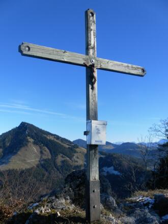 Gipfelkreuz des Pasterkopfs vor Spitzstein