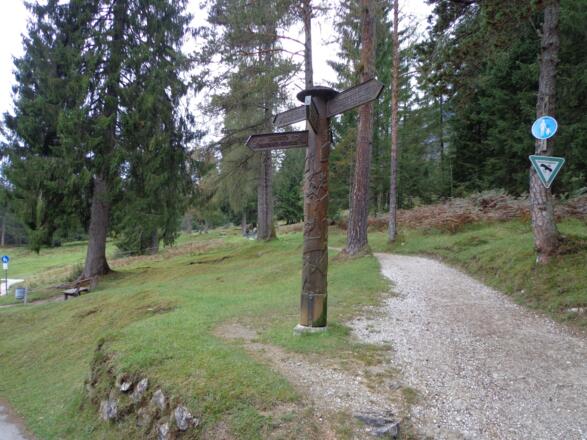 Abzweig Kramerplateauweg, St. Martin - Pflegersee - Garmisch-Partenkirchen