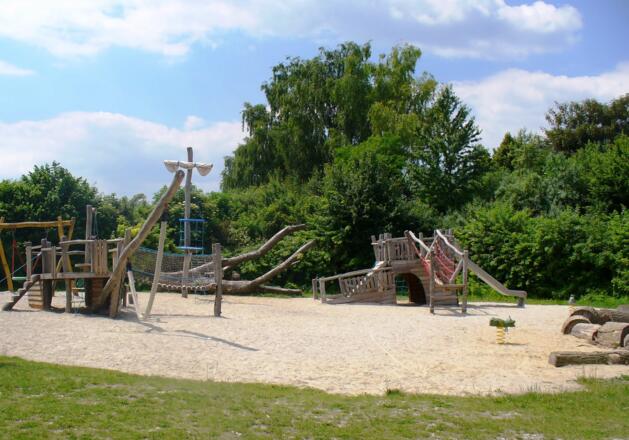 Spielplatz am Kronthaler Weiher