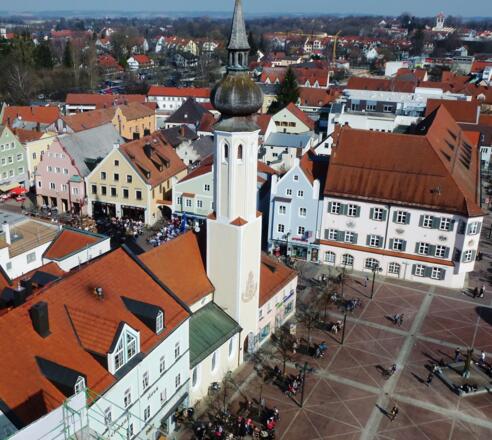 Erding Schrannenplatz vom Stadtturm aus