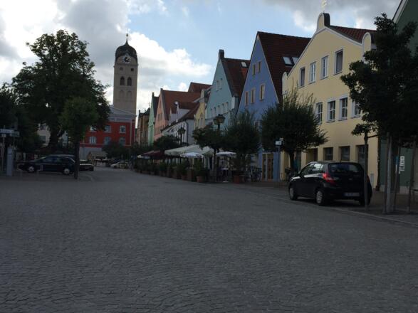 Erding Altstadt, Lange Zeile