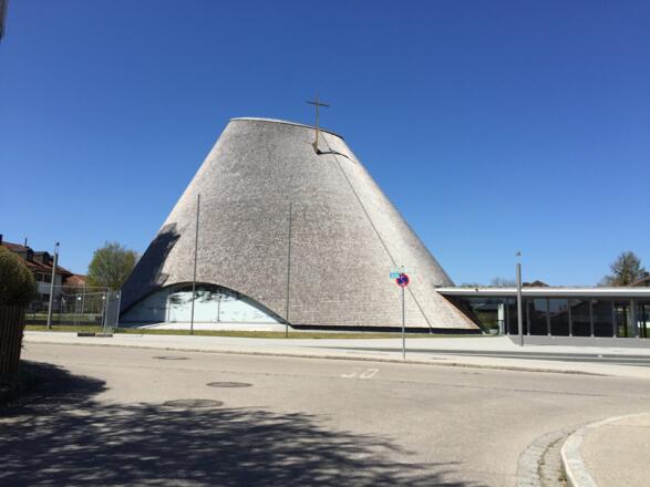 In Holzkirchen, hier links abbiegen 