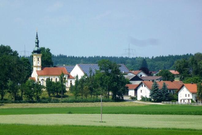 Poigenberg mit der Filialkirche St.Nikolaus