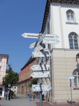 Schilderbaum in Erding, Schrannenplatz  &quot;Borgsdenkmal&quot;