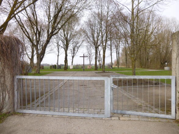  Neuer Friedhof Langengeisling