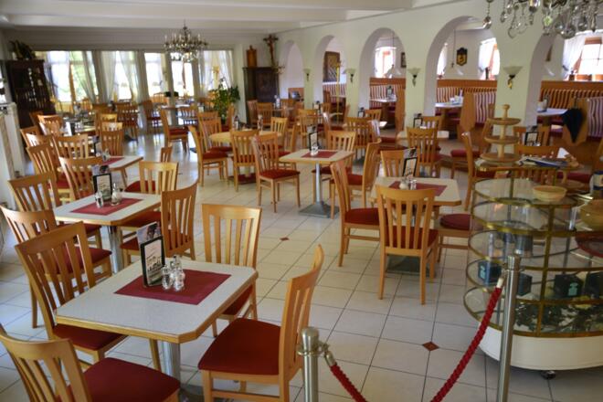 koenigslindesaal_bw_1