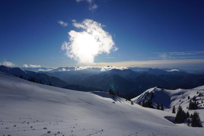 Auch ohne Gipfelbesteigung ergibt sich eine prachtvolle Aussicht