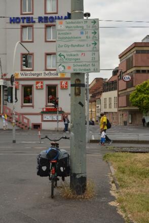 &quot;Radler-Infopunkt&quot; am Bahnhof Würzburg