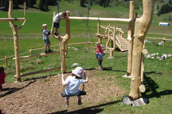 Wurde 2014 noch mal vergrößert - der sehr beliebte Spielplatz der Albert-Link-Hütte