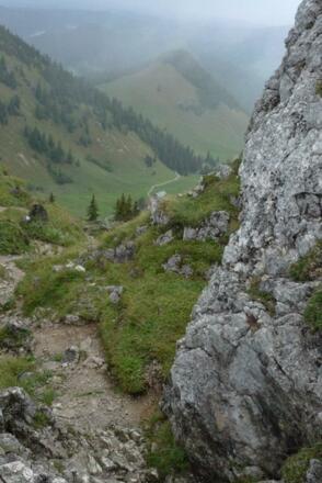 Tiefblick von der Bodenschneid.