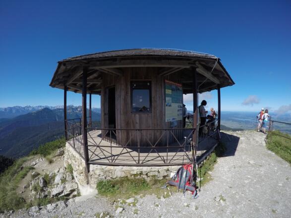 Der Gipfelpavillion auf dem Herzogstand