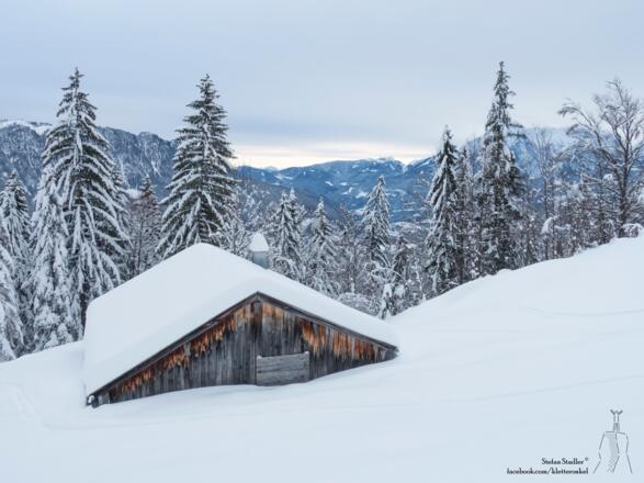 Am Mitterkaser eröffnen sich zum ersten Mal schöne Ausblicke