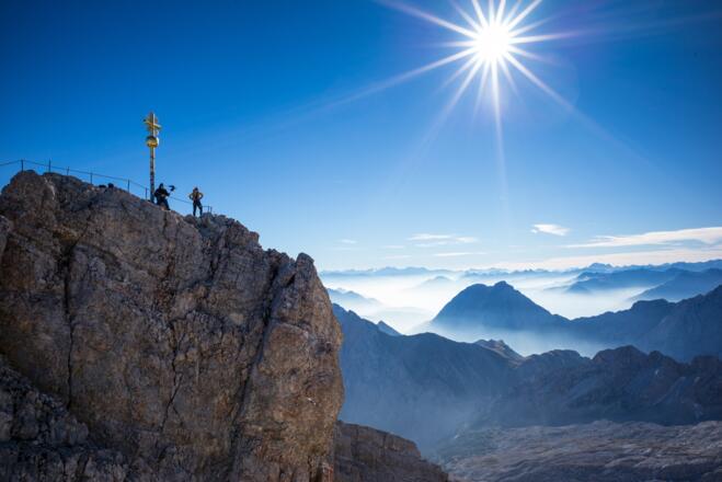 Blick zum Zugspitzkreuz