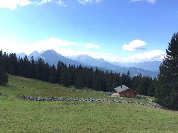 Blick zurück zur Rehbergalm