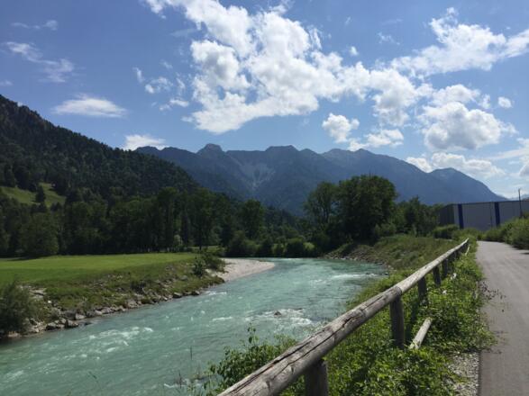 Blick zurück nach Eschenlohe