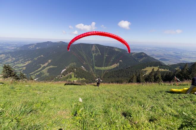Gleitschirmflieger am Laber
