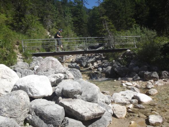 Fuhrt über den Kälberalpbach