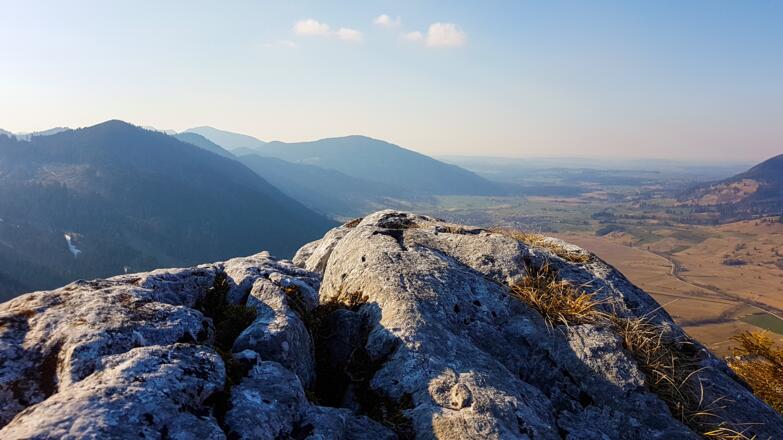 Blick vom Kofel im frühen Frühling