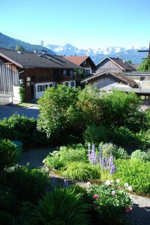 Blick Fewo-Balkon  zum Garten