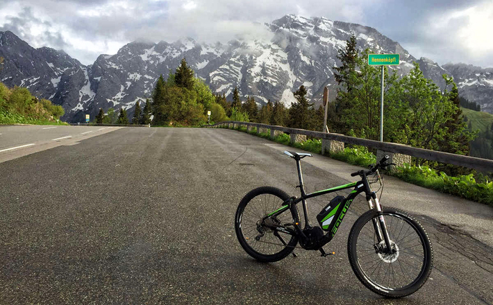 Mit dem E-Bike auf das Rossfeld