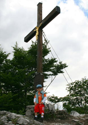 Kleines Gipfelglück. Der Anstieg ist kinderleicht