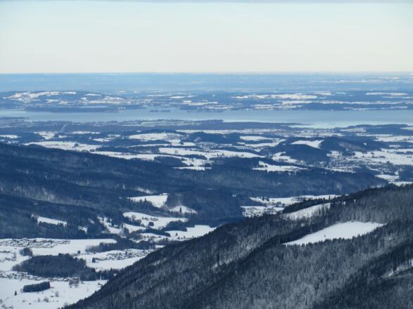 Sicht ins Land hinaus zum Chiemsee 