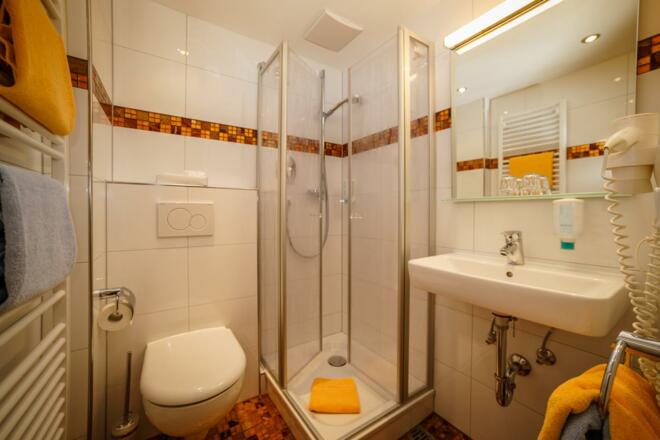 Doppelzimmer Bad