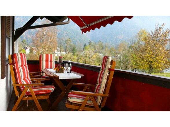 Ihr Sonnenbalkon mit freiem Bergblick