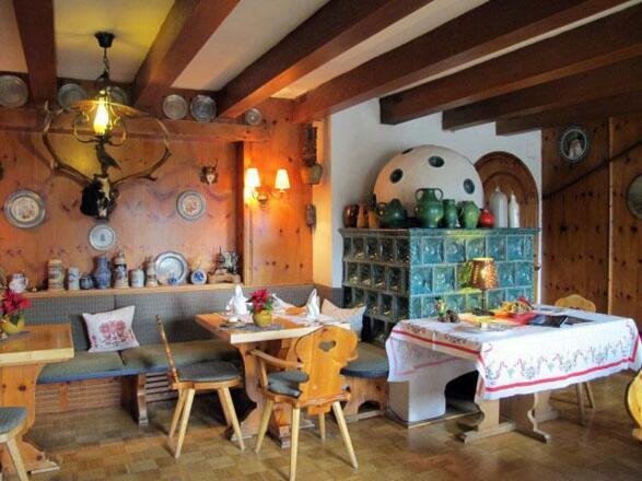 Restauration Zirbelstube