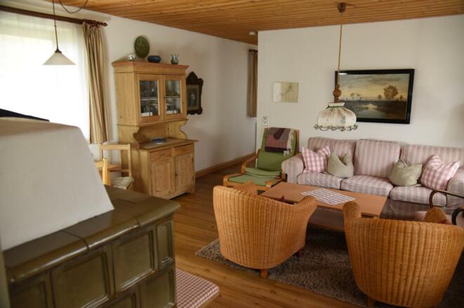 Blick ins Wohnzimmer vom Vorraum