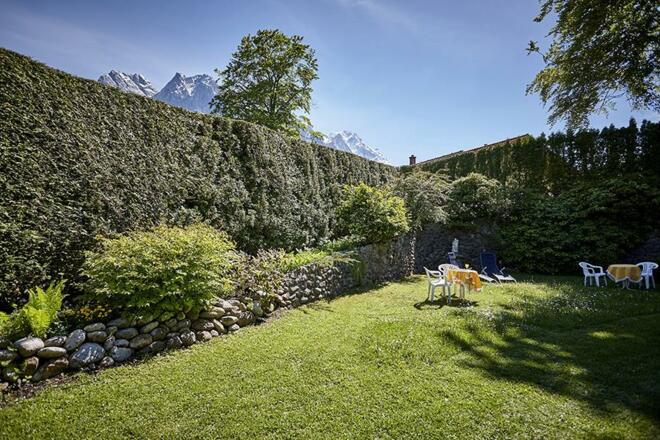 Garten mit Zugspitzblick