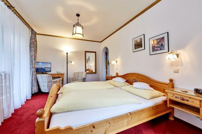 Waxenstein, Erker, Balkon  (2)