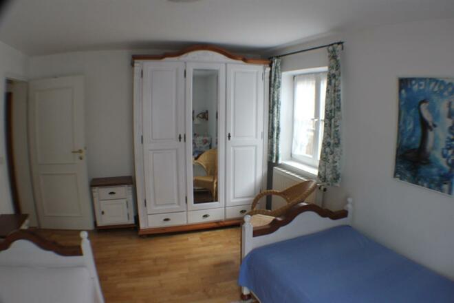 Schlafzimmer 2