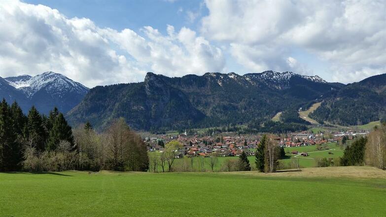 Blick vom Altherrenweg auf Oberammergau