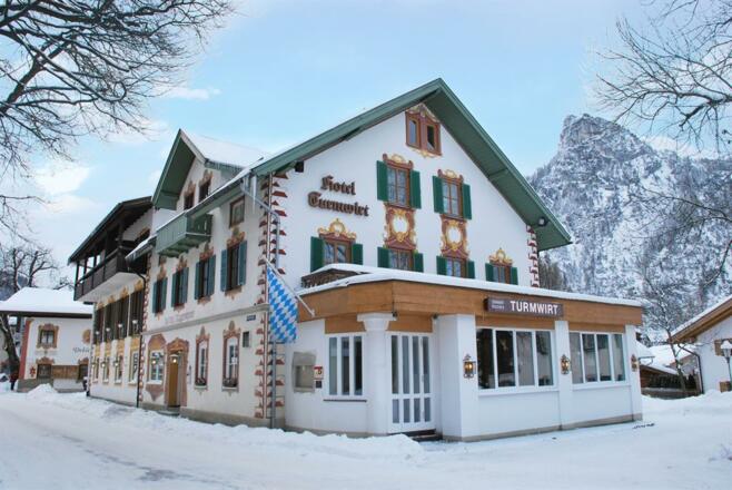 Hotel Turmwirt Aussenansicht Winter, Oberammergau