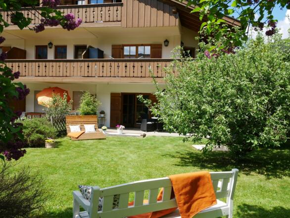 Garten und Südterrasse