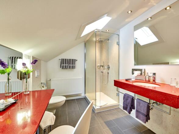 Badezimmer Familienzimmer Dusche