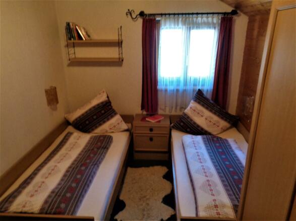 Zusatzzimmer-kann zu Wohnung 1 o.2 gebucht werden