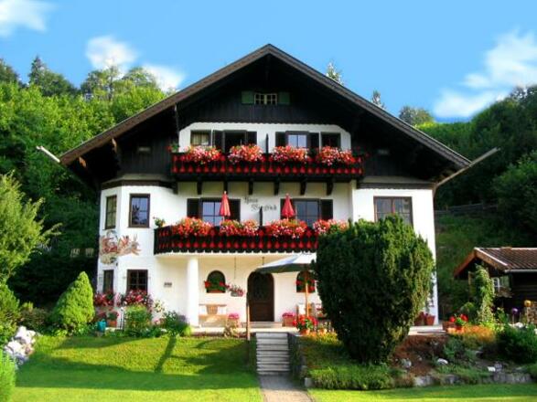 Herzlich Willkommen im Haus Bergfried