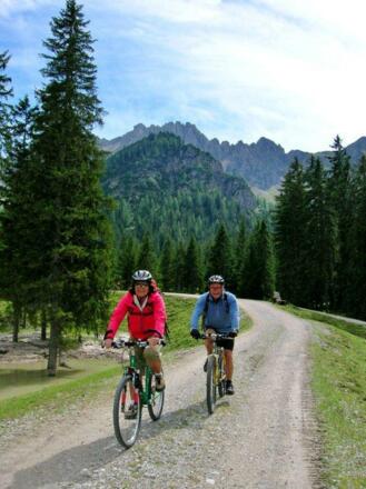 sportliche Gastgeber