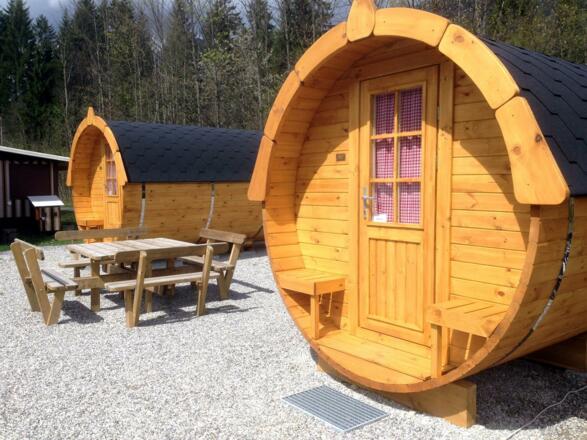 CampingErlebnisZugspitze_Schlaffässer (1)