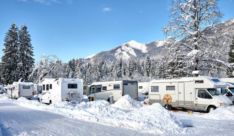 CampingErlebnisZugspitze_Fahrzeuge_Winter_marcgils